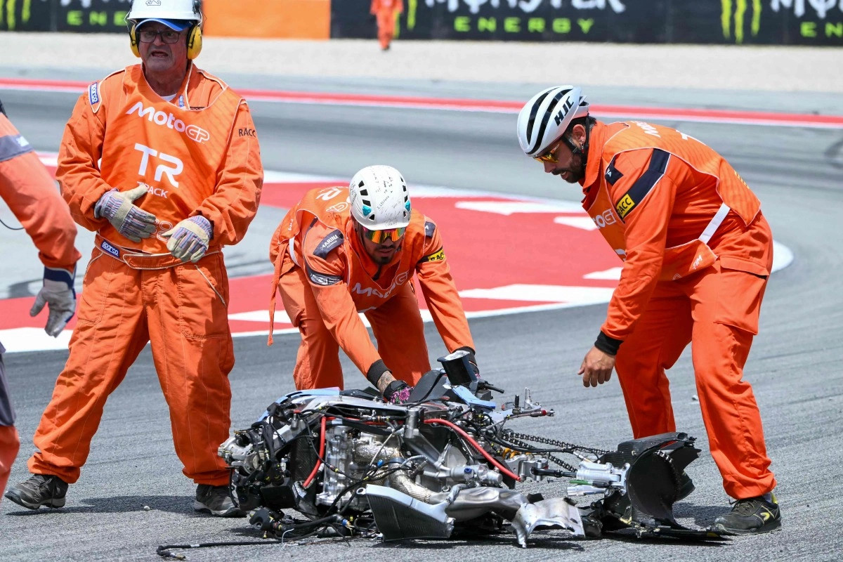Aksidenti dramatik në MotoGP që ndaloi garën e Katalunjës