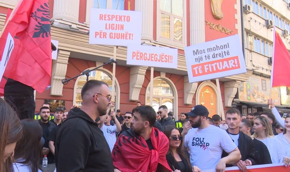 Studentët në Shkup dhe Prishtinë bashkohen për të drejtat gjuhësore