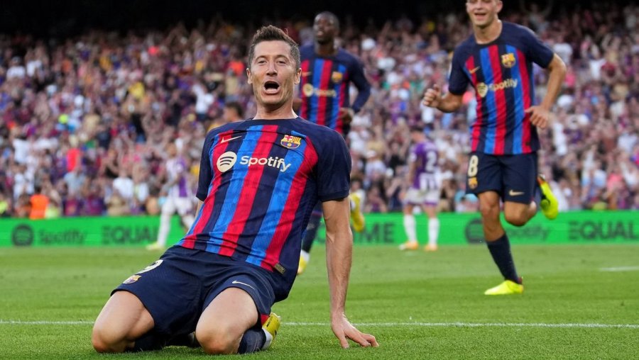 Lamtumira emocionuese e Lewandowskit në Camp Nou pas katër vitesh suksesi