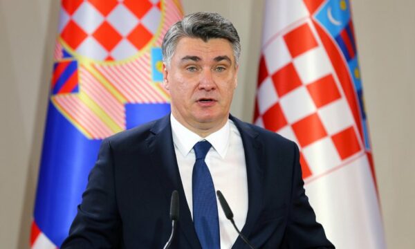 Presidenti kroat Zoran Milanoviq refuzon emërimin e ambasadorit të ri izraelit në Zagreb për shkak të politikave të qeverisë izraelite.