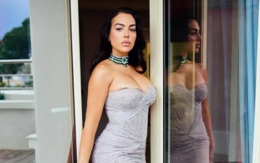 Shkëlqimi i Georgina Rodríguez në Kanë me bizhuteritë e saj spektakolare