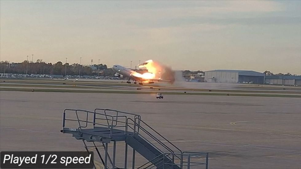 NTSB publikon për herë të parë video nga aksidenti fatal i avionit të UPS-it ku humbën jetën 15 persona.