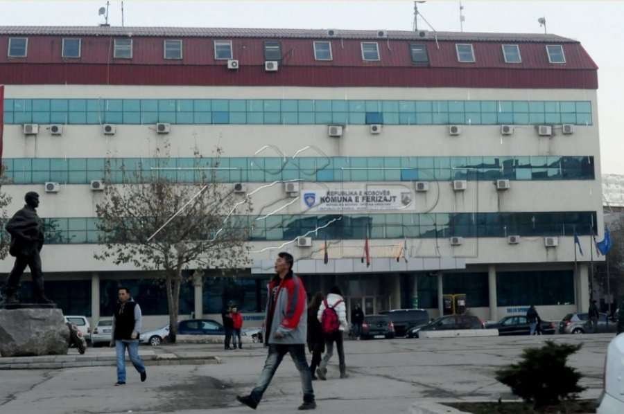 Përplasja për shpronësimet në Ferizaj: Komuna kundër akuzave të ministres