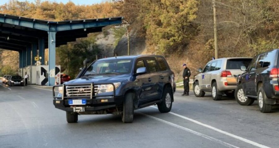 Dogana e Kosovës ka kapur mbi 10 mijë euro dhe dinarë serbë të padeklaruara në Pikën Kufitare Jarinje dhe ka shqiptuar gjobë administrative.