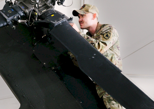 Mirëmbajtja e helikopterëve “Black Hawk” në kampin Bondsteel forcon gatishmërinë e KFOR-it