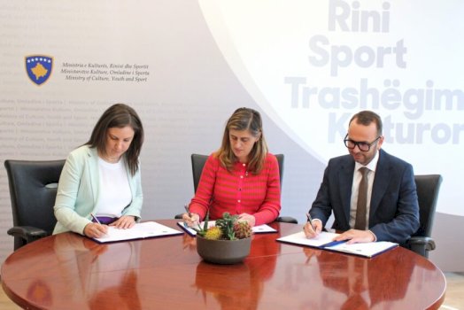 Nënshkruhet marrëveshja tripalëshe për dislokimin e rezervuarit të ujit nga Kalaja e Prizrenit me investim prej 450 mijë euro dhe përfundim brenda vitit.