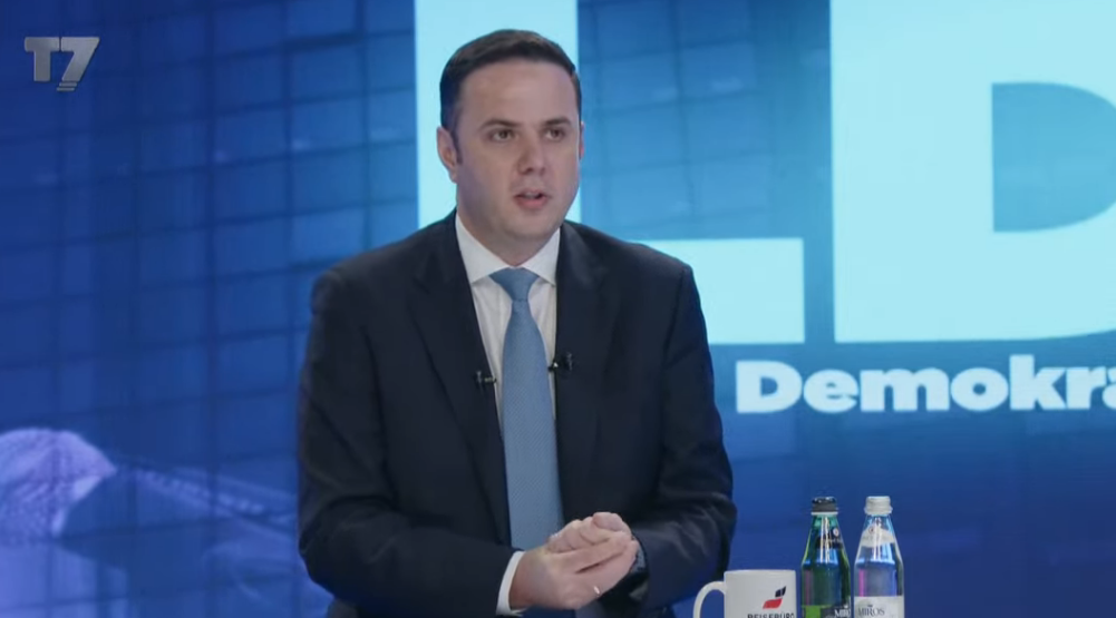 Abdixhiku tregon marrëdhëniet me Vjosa Osmanin dhe arsyet e bashkimit në LDK