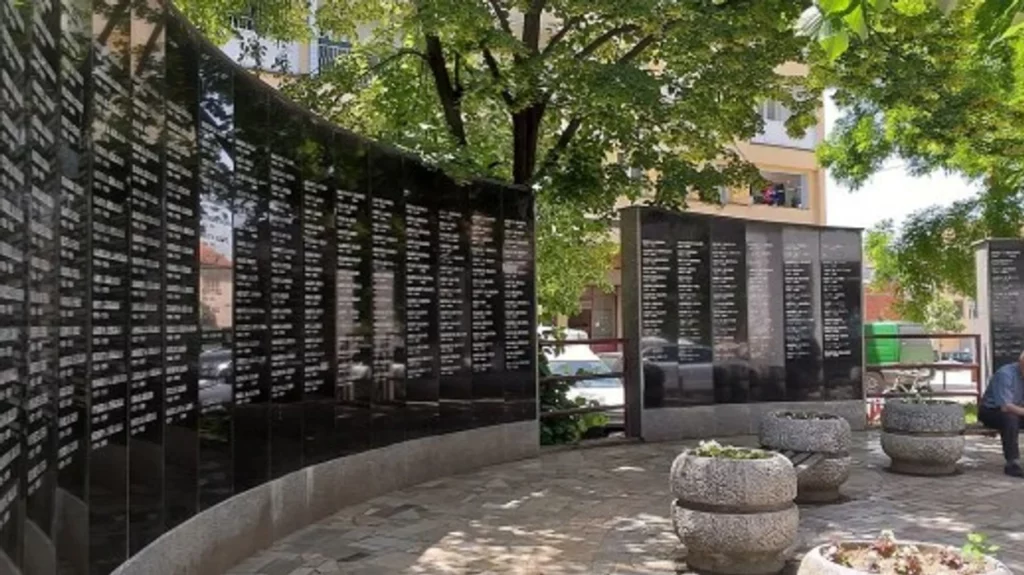 Kujtesa e dhimbshme e masakrës së Vushtrrisë 27 vite më parë