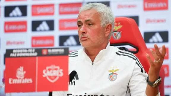 Shtyhet emërimi i Mourinhos te Real Madrid për shkak të zgjedhjeve të mundshme në klub