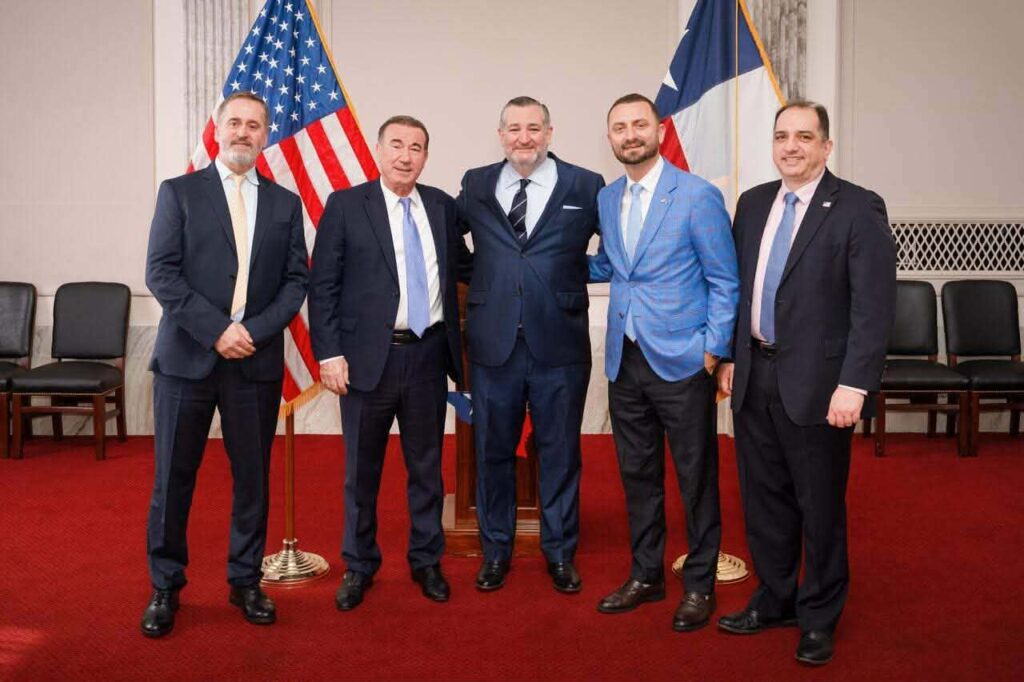 Delegacioni i “Albanians for America” përfshiu anëtarët Gino Mulliqi, Nick Mehmeti dhe Nino Rata në takimet në Washington.