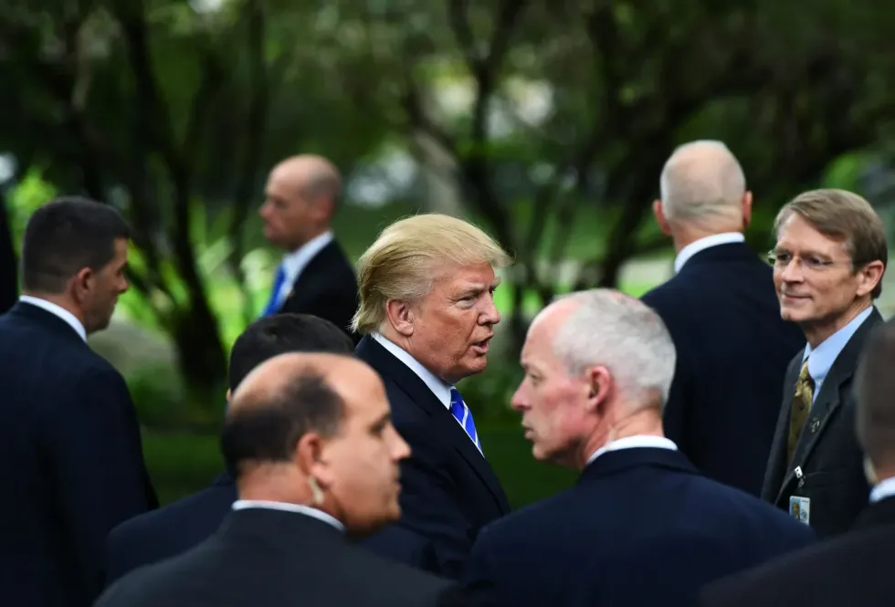 Presidenti Donald Trump falënderon Shërbimin Sekret për reagimin ndaj sulmit pranë Shtëpisë së Bardhë.