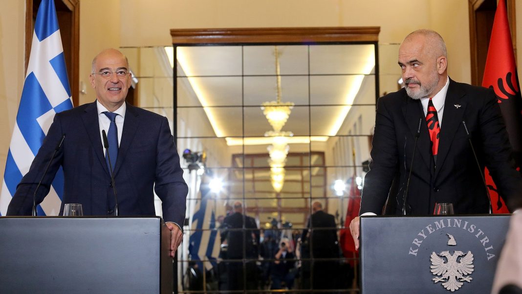 Vizita e Ministrit të Mbrojtjes të Greqisë në Tiranë dhe takimet kyçe