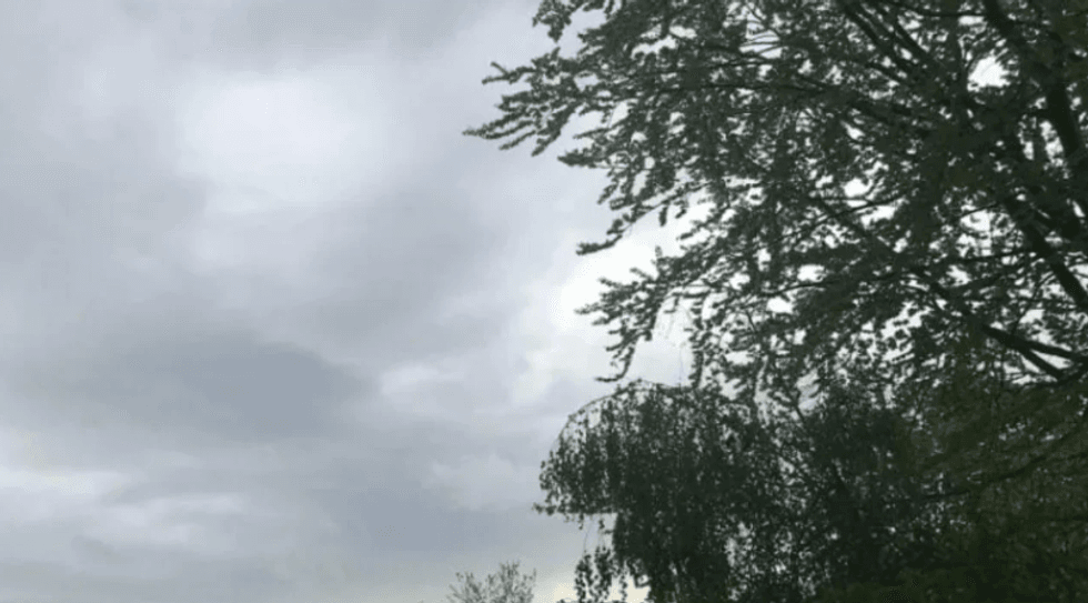 Moti në Shqipëri mbetet i qëndrueshëm me alternime kthjellimesh dhe vranësirash