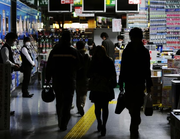 Substanca misterioze në Tokio lëndon 20 persona në qendër tregtare luksoze