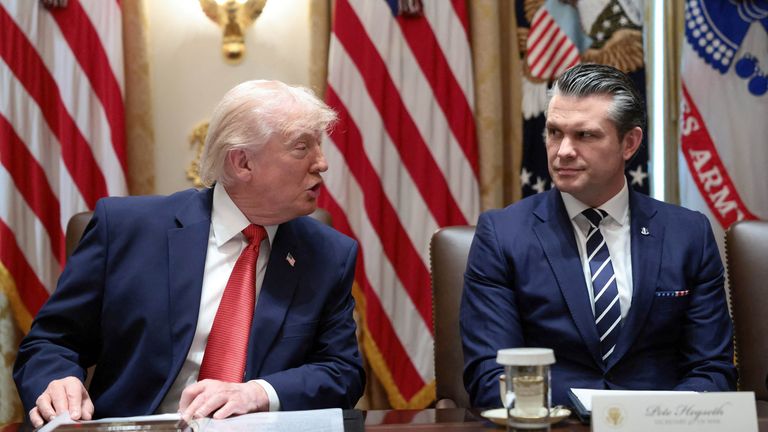 Trump ironizon shefin e Pentagonit në mes të tensioneve me Iranin