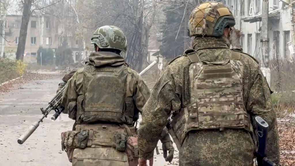 Humbjet e mëdha ruse në luftën e Ukrainës sipas inteligjencës britanike