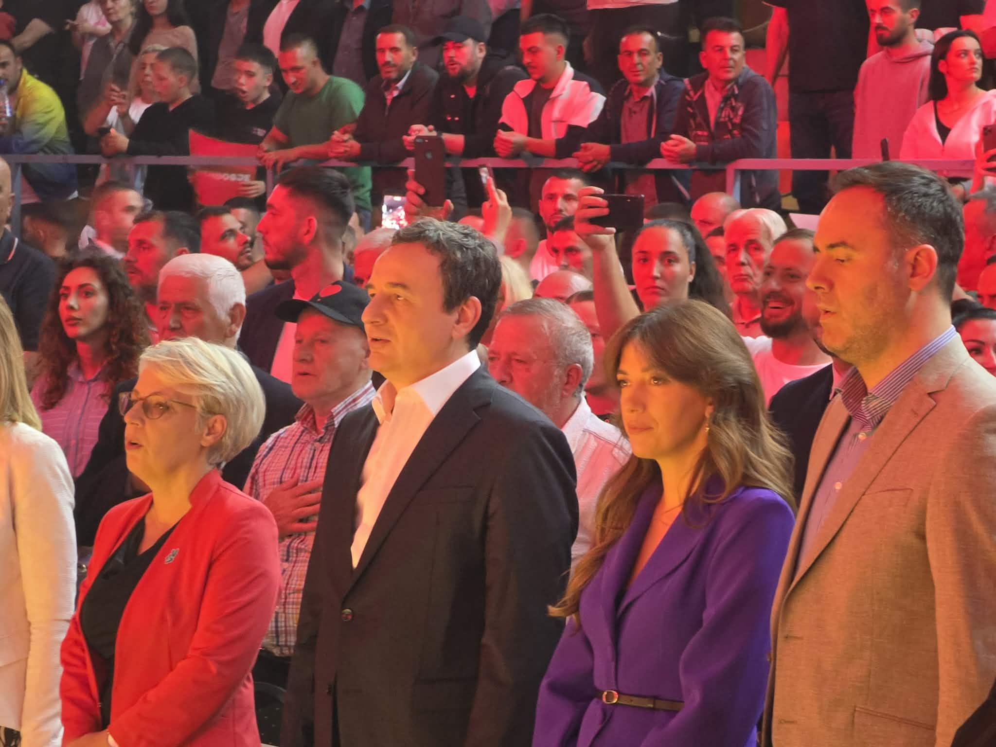 Lëvizja Vetëvendosje premton investime në Brezovicë dhe Bjeshkët e Nemuna dhe blerje të armatimit në fushatën e nisur në Ferizaj.