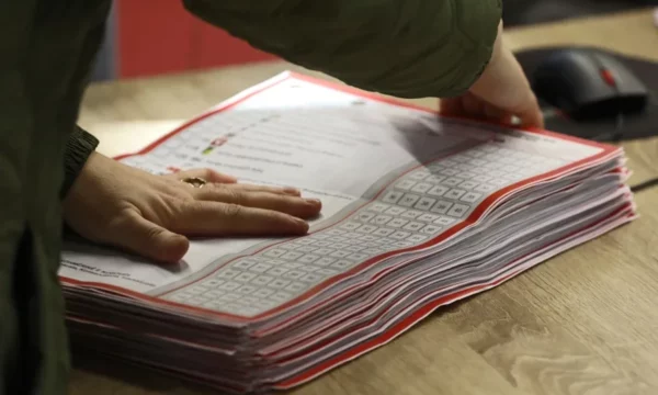 Si do të funksionojë votimi me kusht në zgjedhjet e 7 qershorit në Kosovë?