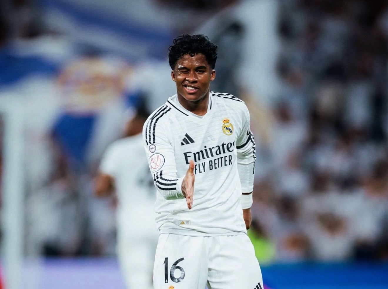 Jose Mourinho dhe drejtuesit e Real Madrid vendosin që Endrick të mbetet pjesë e skuadrës për sezonin e ardhshëm.
