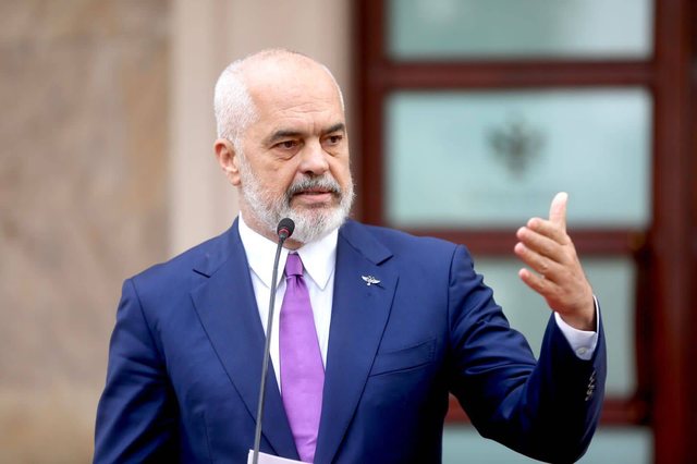 Rama në Lezhë: Përkrahje e fortë për UÇK-në dhe kombin shqiptar