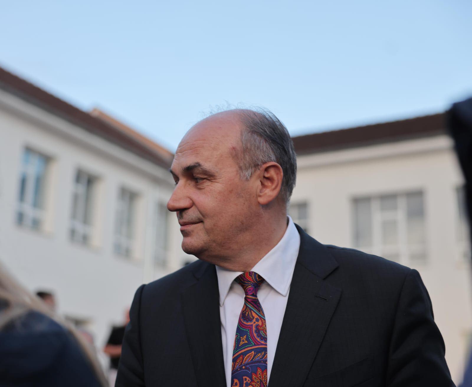 Hoxhaj akuzon Kurtin për zbatim të heshtur të Marrëveshjes së Ohrit