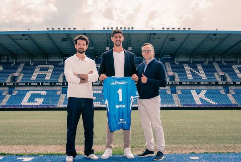 Courtois bëhet investitor te ish-klubi i tij KRC Genk.