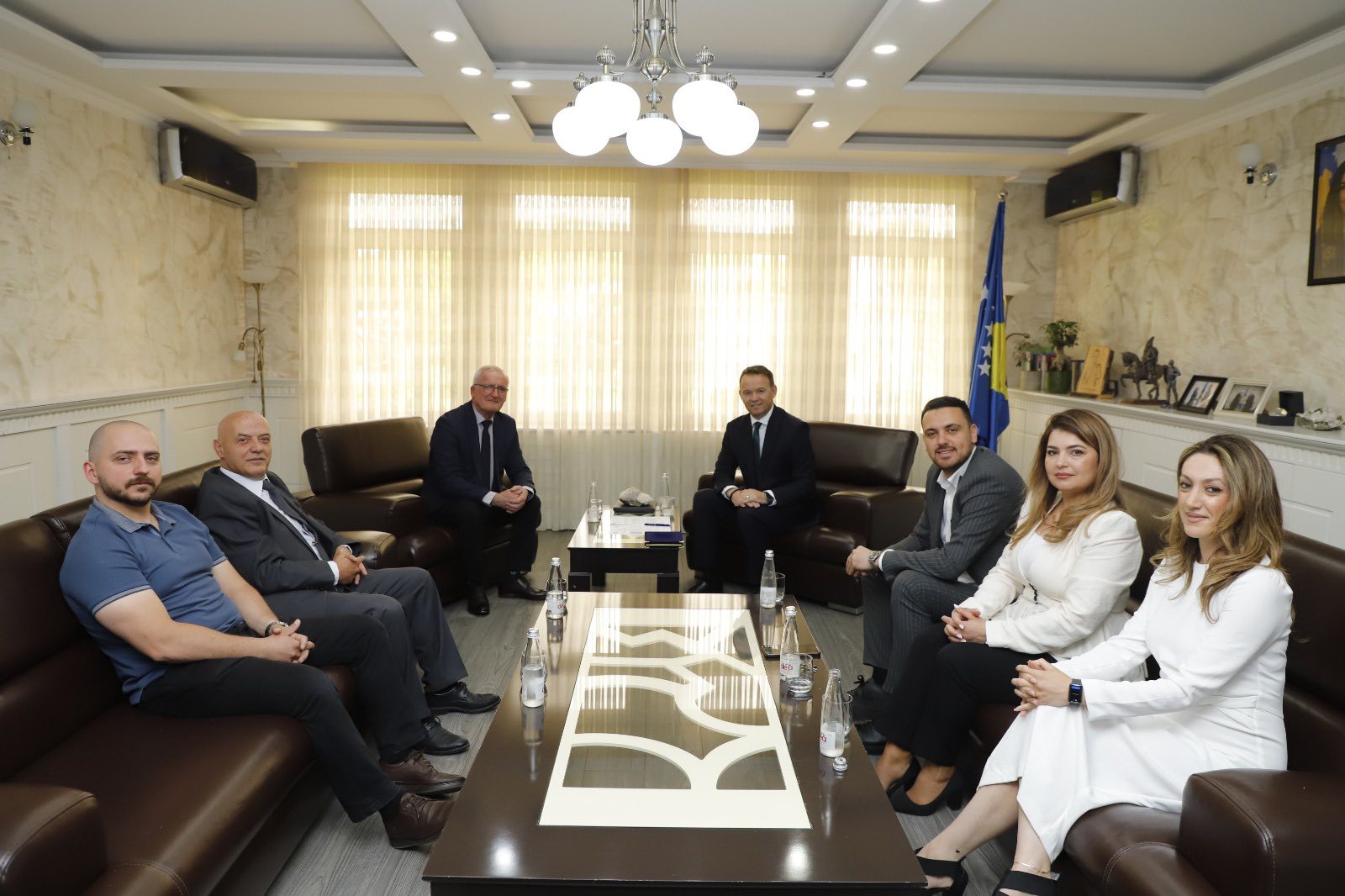 Peci emëron Dr. Vllaznim Hotin ushtrues detyre drejtor të QKMF-së në Mitrovicë pas pensionimit të Dr. Fevzi Sylejmanit.