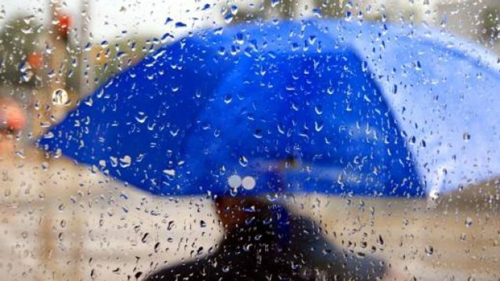 Moti i paqëndrueshëm në Shqipëri, reshje dhe kthjellime gjatë ditës