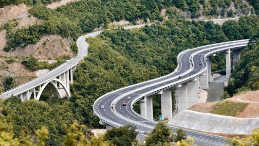 Mbyllje e përkohshme e një korsie në autostradën “Arbën Xhaferi” për shkak të garës së çiklizmit