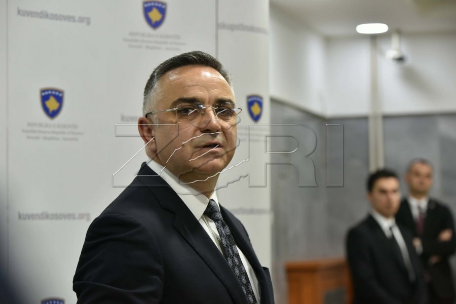Spektakli politik dhe lojërat pas zgjedhjes së presidentit në Kosovë