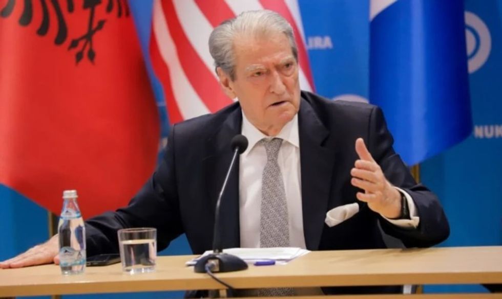 Akuzat për përdorimin e teknologjisë mbrojtëse si mjet përgjuese në Shqipëri