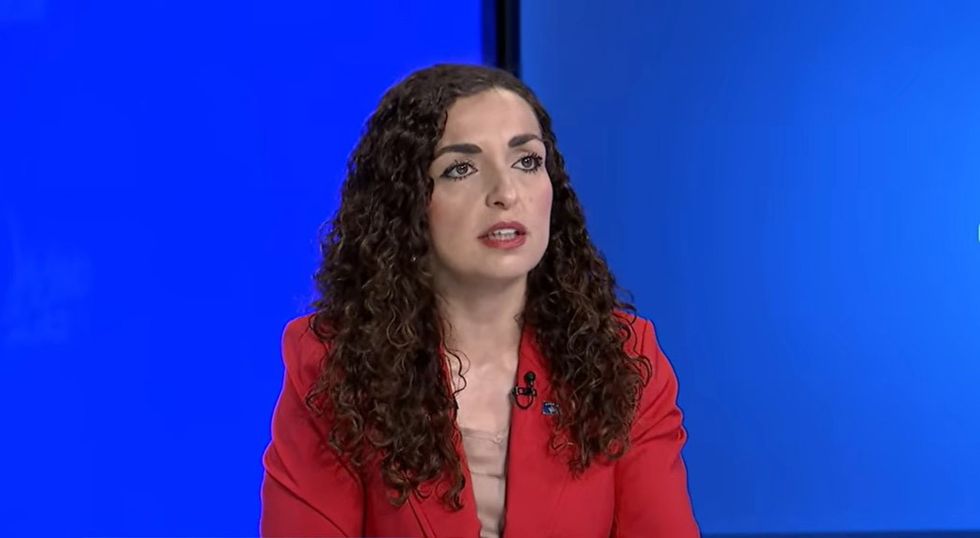 Kontrolli i Pushtetit dhe Kriza e Shtetit në Kosovë sipas Vjosa Osmanit