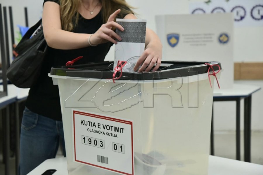 Interesimi i jashtëzakonshëm i qytetarëve të Prizrenit për votim që në orët e para