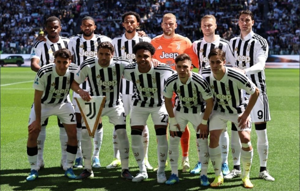 Juventus në kërkim të dy sulmuesve të rinj pas largimit të Vlahovicit