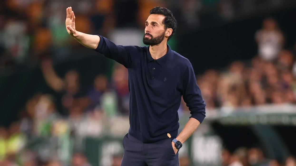 Real Madridi ka njoftuar emërimin e Jose Mourinhos si trajner të ri pas largimit të Alvaro Arbeloas.