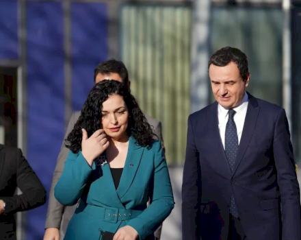 Albin Kurti ka marrë mbi 130,000 vota me rreth 66% të vendvotimeve të numëruara, duke thelluar epërsinë ndaj Vjosa Osmanit.