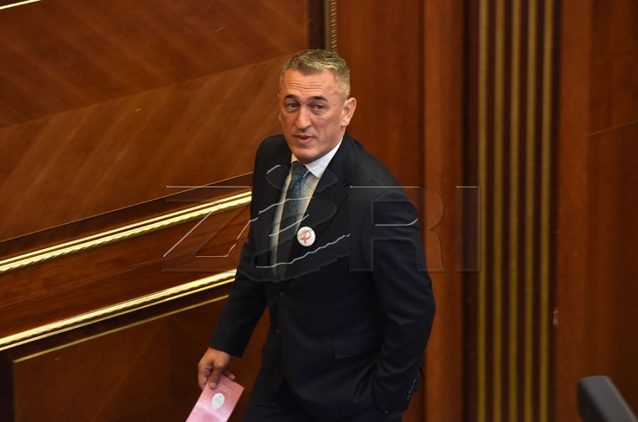 Mandati i Rashiqit ndez debat për përfaqësimin serb në Kosovë