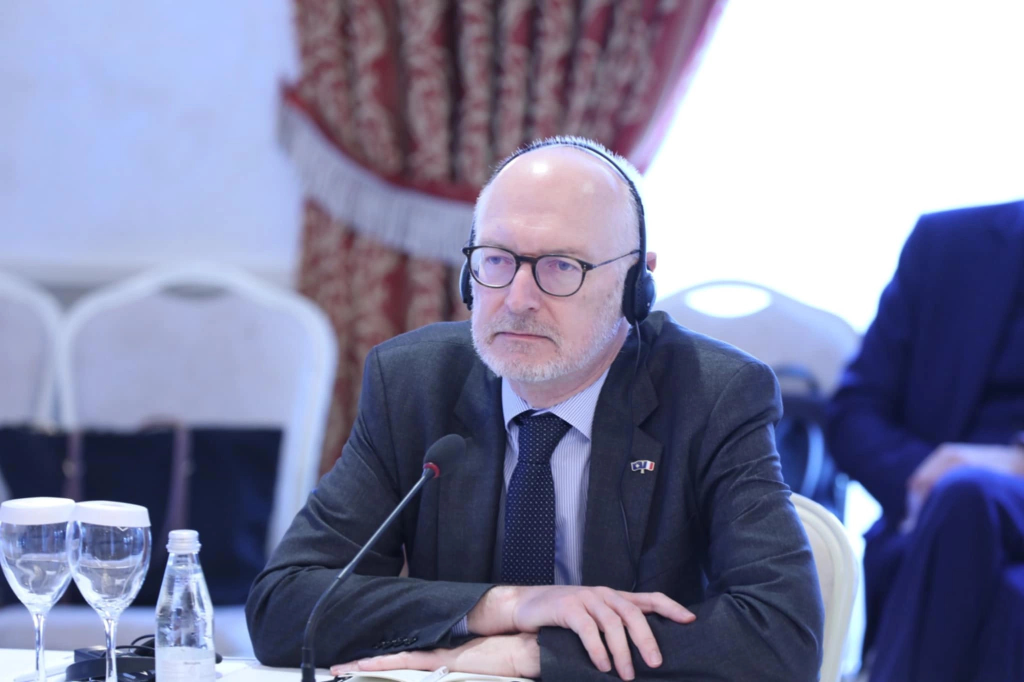 Ambasadori francez përgëzon Kosovën për zgjedhjet dhe kërkon institucione funksionale