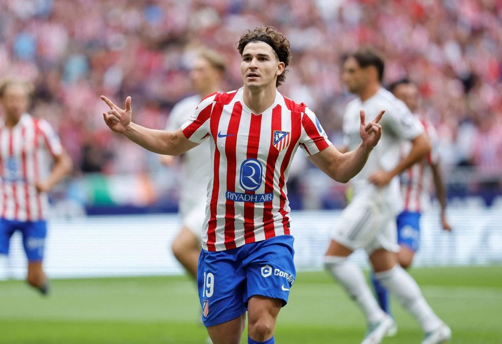Oferta e çmendur e Real Madridit për Julian Alvarez dhe reagimi i Benitez