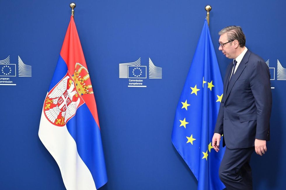 Rritja e pasaportave serbe për rusët dhe shqetësimet e BE-së për sigurinë