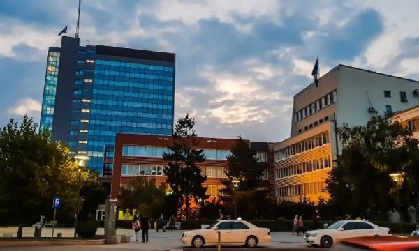 27-vjetori i çlirimit të Kosovës shënohet me homazhe dhe ekspozita të veçanta