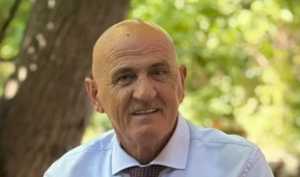 Ceremonia e varrimit të Komandantit Sahit Jashari në Skenderaj