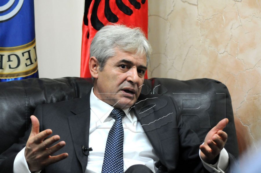 Ali Ahmeti njofton se nuk do të vazhdojë si kryetar i BDI-së dhe do të bëhet anëtar i komitetit të veteranëve së bashku me Sadullah Durakun.