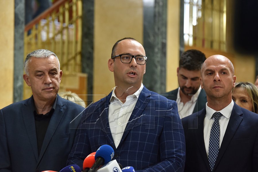 Presion politik dhe tensione pas arrestimeve në rastin “Reçaku II”