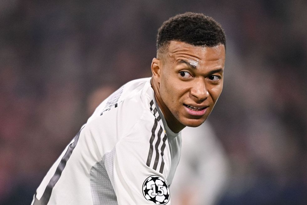 Kylian Mbappe konfirmon respektin për Nasser Al-Khelaifin pavarësisht betejës ligjore dhe largimit nga PSG në verën e 2024.