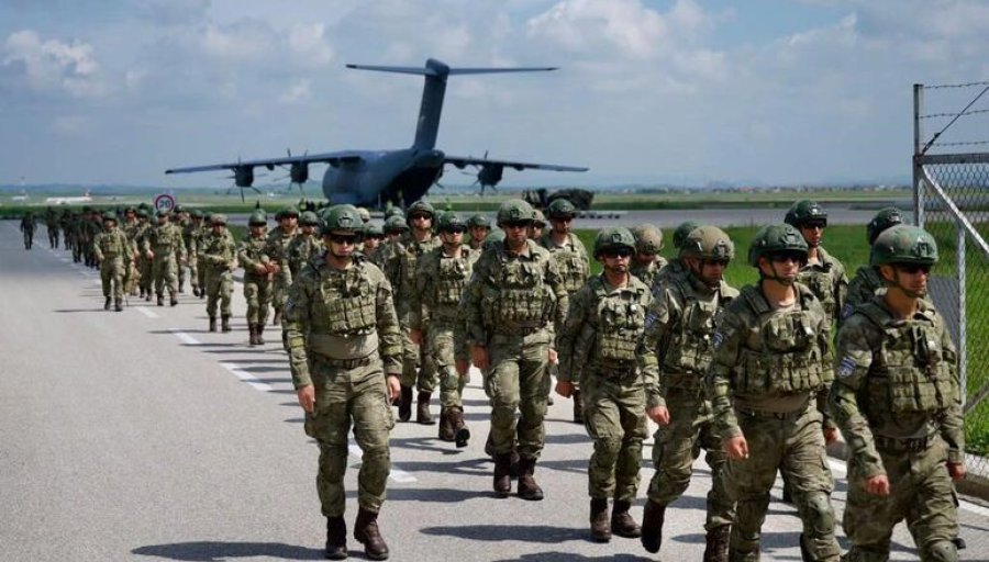 Kontingjenti KFOR 8 i Forcave Tokësore të Shqipërisë nisi misionin paqeruajtës në Pejë, Kosovë.