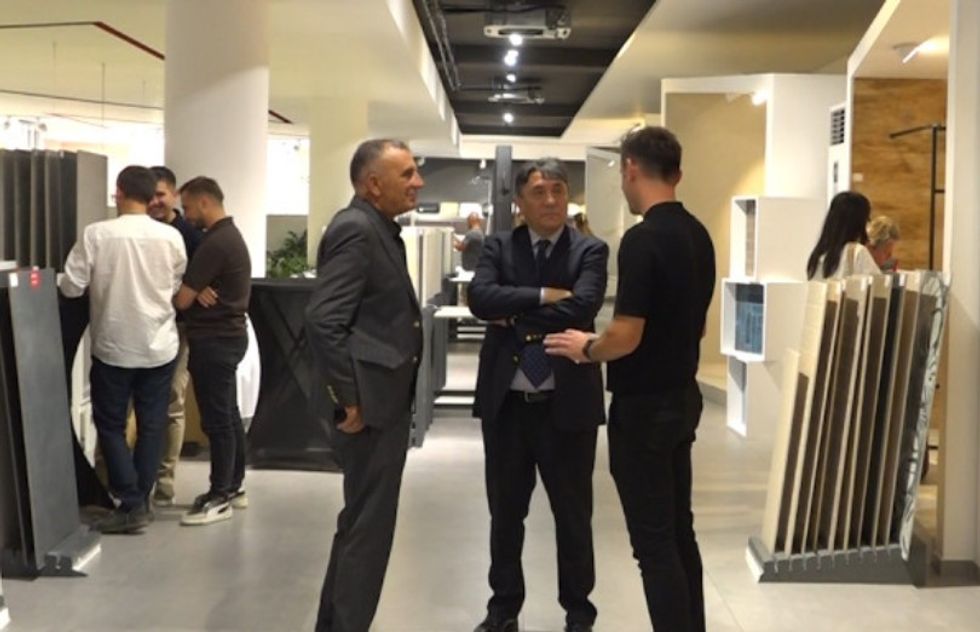 Nderim Gashi njofton hapjen brenda dy muajsh të sallonit të ri prej 4000 metrash katrorë për ekspozimin e brendeve italiane në Kosovë.