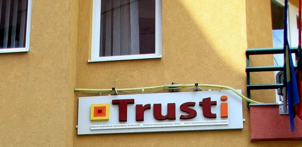 Mbi 744 milionë euro tërheqje nga Trusti në një dekadë, 72 mijë pensionistë përfituan fondet e kursyera
