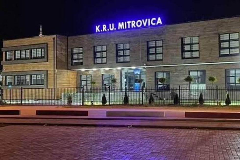 Pa ujë në disa lagje të Mitrovicës për shkak të prishjes së gypit kryesor