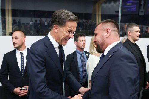 Takimi i NATO-s në Bruksel për Mbrojtjen e Ukrainës dhe Roli i Maqedoncit